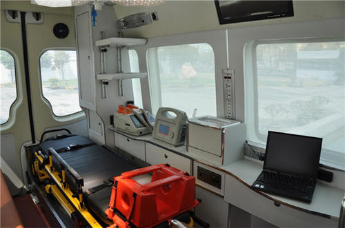 诸城市救护车内部